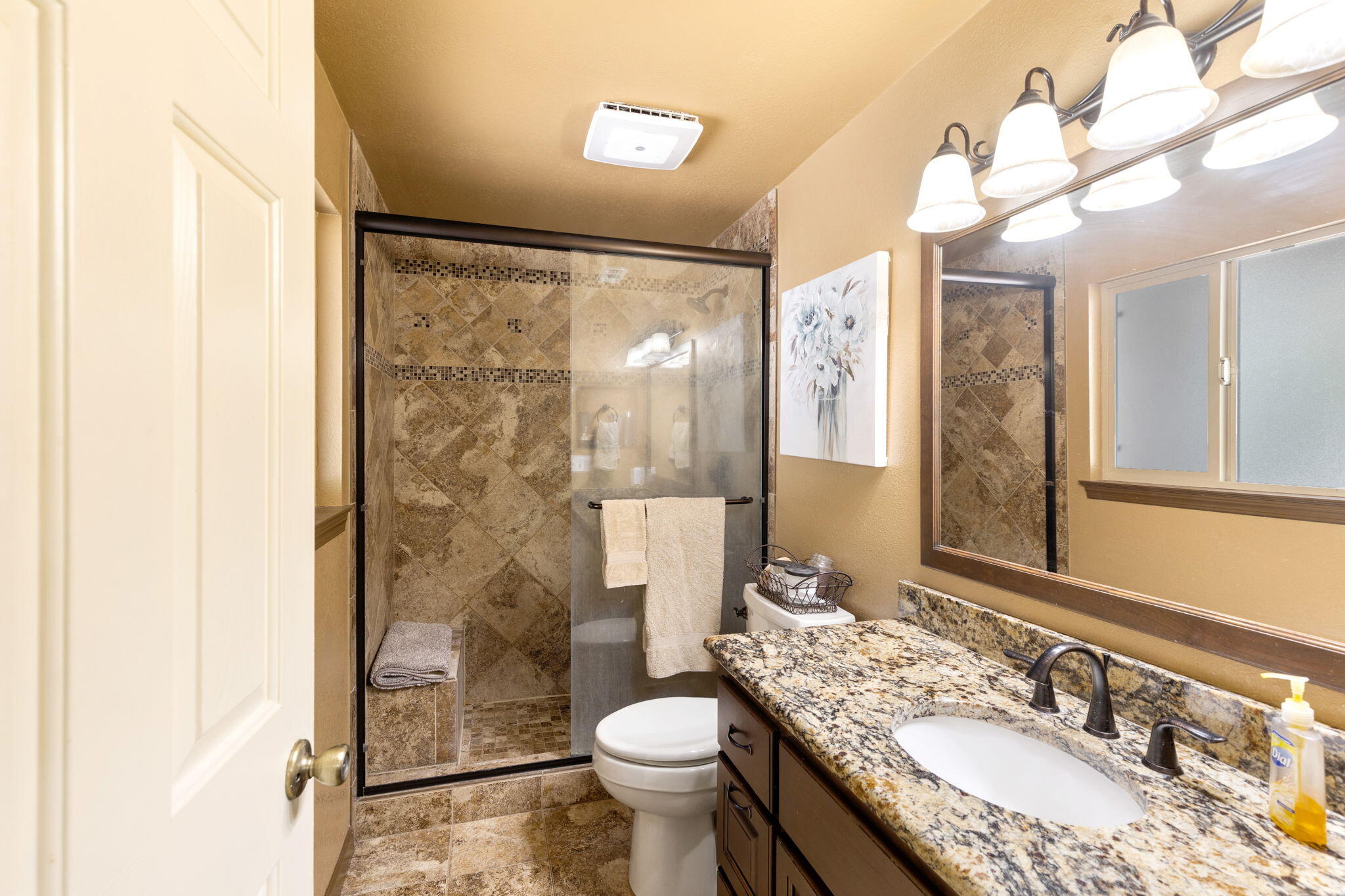 850 Walker Road Grants Pass, OR 97527 - Photo 15 of 30 Primary Bathroom