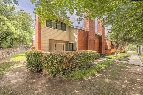 $165,000 | 8404 Forest Lane, Unit 305, Dallas, TX 75243