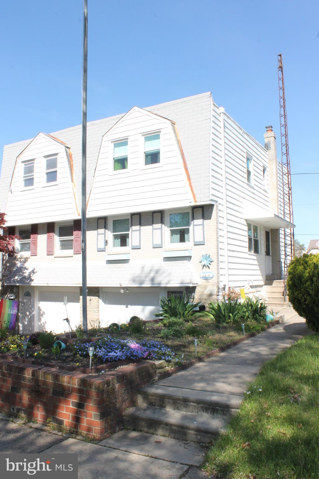 9914 Medway Road Philadelphia, PA 19115 - Photo 3 of 27 Gallery Image 3