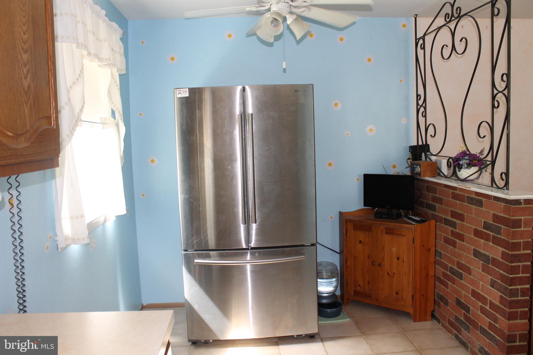 9914 Medway Road Philadelphia, PA 19115 - Photo 10 of 27 Kitchen