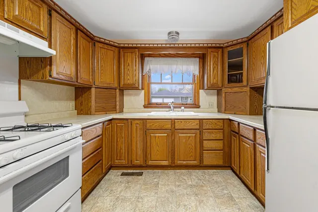 $169,000 | 303 1st Street Northwest, New Richland, MN 56072