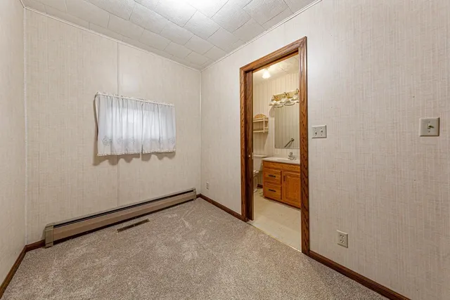 $169,000 | 303 1st Street Northwest, New Richland, MN 56072