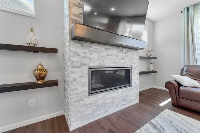 $755,000 | 432 Tawny Elm Parkway, Verona, WI 53593