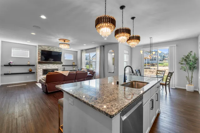 $755,000 | 432 Tawny Elm Parkway, Verona, WI 53593