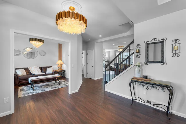 $755,000 | 432 Tawny Elm Parkway, Verona, WI 53593