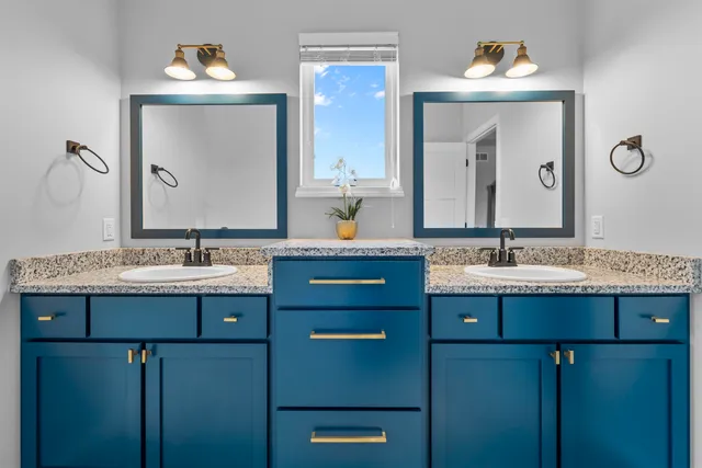 $755,000 | 432 Tawny Elm Parkway, Verona, WI 53593