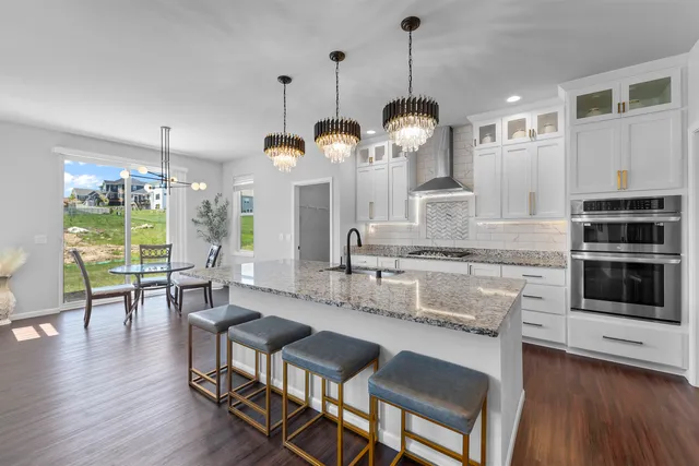 $755,000 | 432 Tawny Elm Parkway, Verona, WI 53593