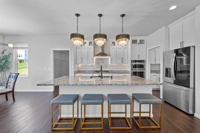 $755,000 | 432 Tawny Elm Parkway, Verona, WI 53593