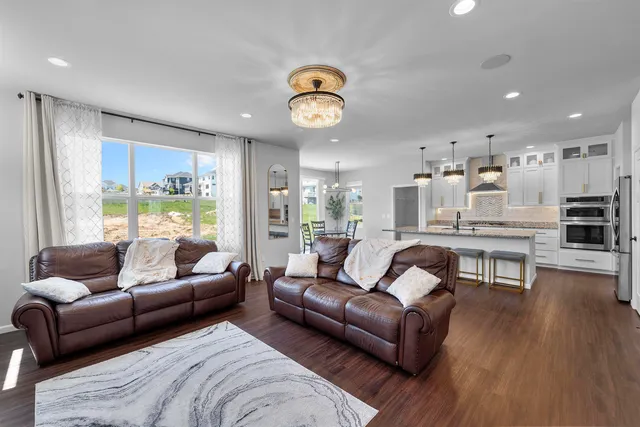 $755,000 | 432 Tawny Elm Parkway, Verona, WI 53593