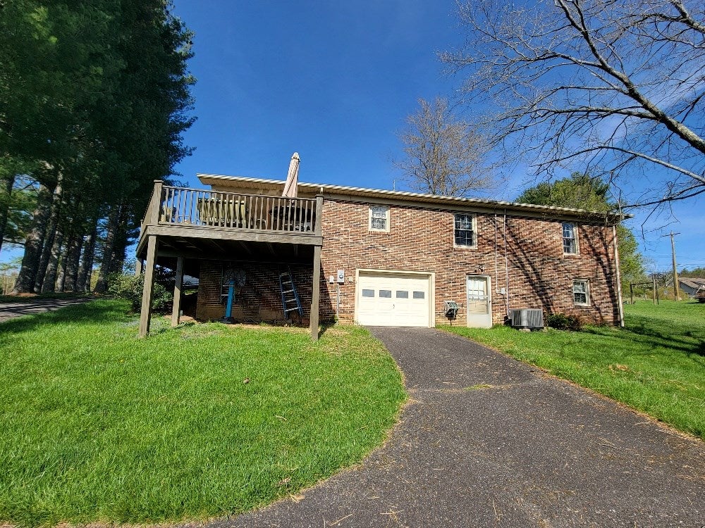 612 Fries Road Galax, VA 24333 - Photo 5 of 35 Gallery Image 5