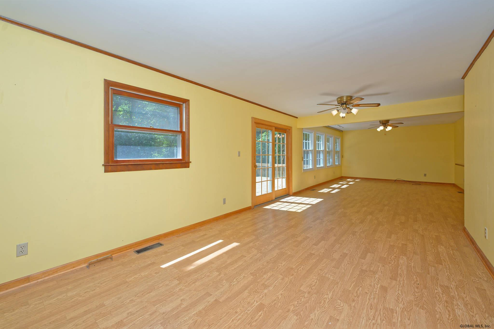 5 Dahlem Boulevard Colonie, NY 12309 - Photo 21 of 44 Photo 21