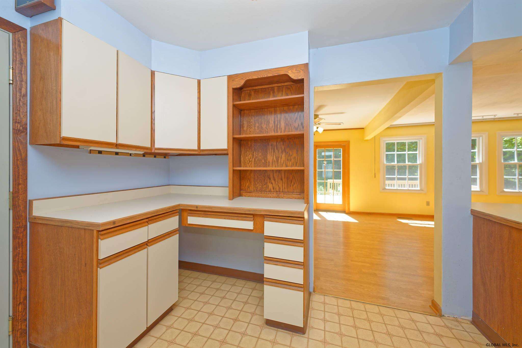 5 Dahlem Boulevard Colonie, NY 12309 - Photo 9 of 44 Photo 9