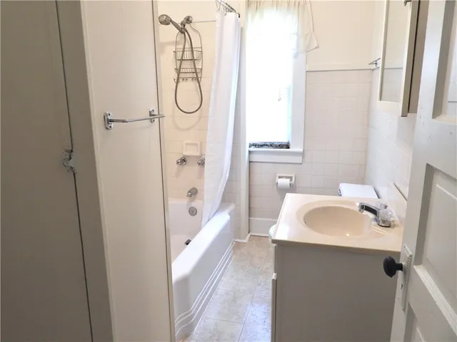 $1,000 | 119 River Street, Unit 4, Oneonta, NY 13820