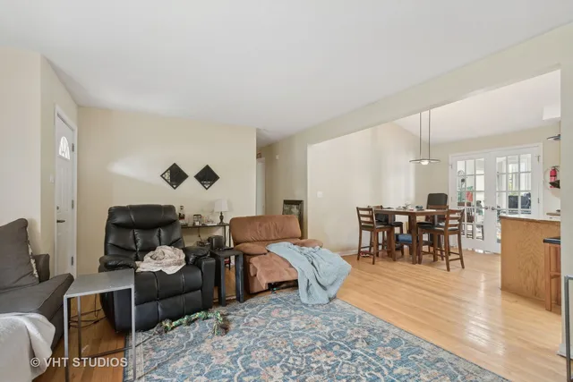 $410,000 | 1750 West Thomas Street, Arlington Heights, IL 60004