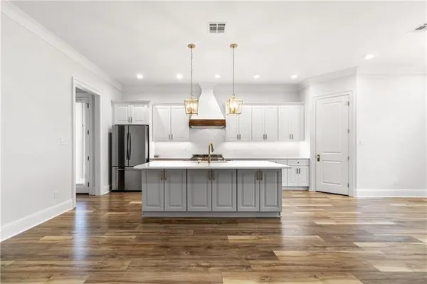 $3,300 | 1618 Charlton Drive, New Orleans, LA 70122