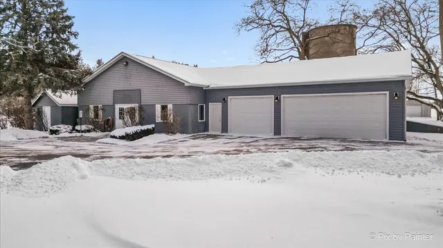 $995,000 | 2919 Highway 173, Richmond, IL 60071