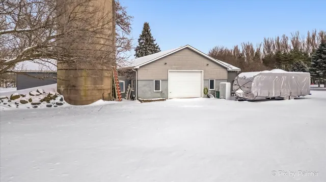 $995,000 | 2919 Highway 173, Richmond, IL 60071