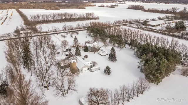 $995,000 | 2919 Highway 173, Richmond, IL 60071