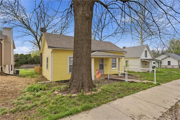 $165,000 | 416 2nd Street, Belton, MO 64012