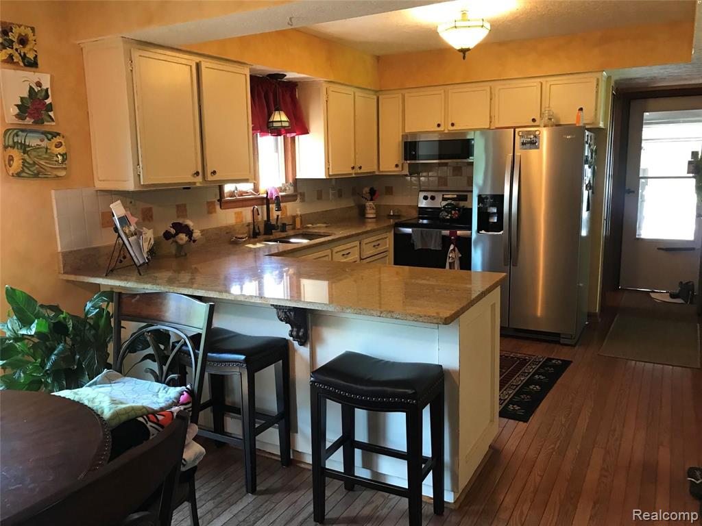 9045 Oakhill Road Clarkston, MI 48348 - Photo 18 of 55 Gallery Image 18