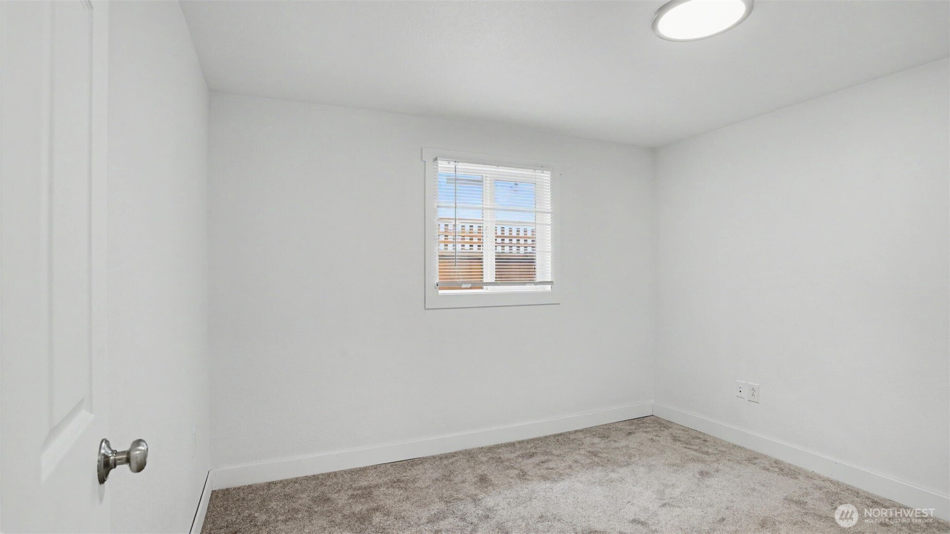 3401 Northeast 8th Street Renton, WA 98056 - Photo 19 of 28