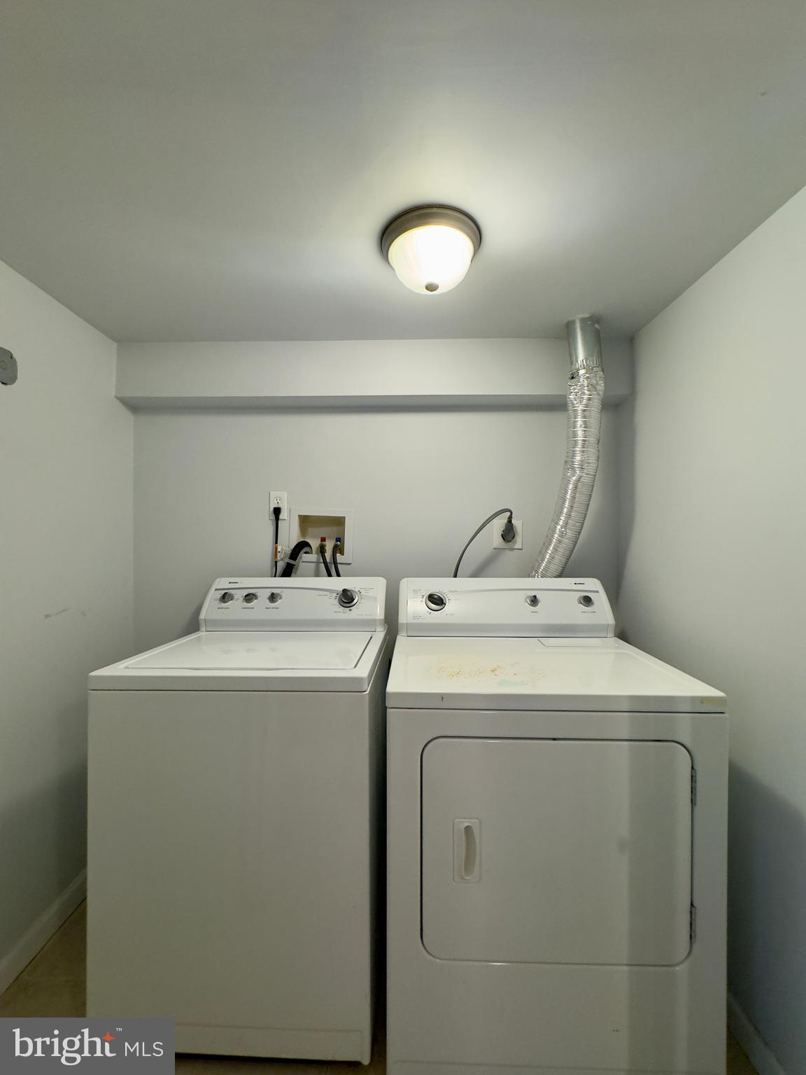 902 Andover Road Baltimore, MD 21218 - Photo 16 of 22 a utility room with dryer and washer