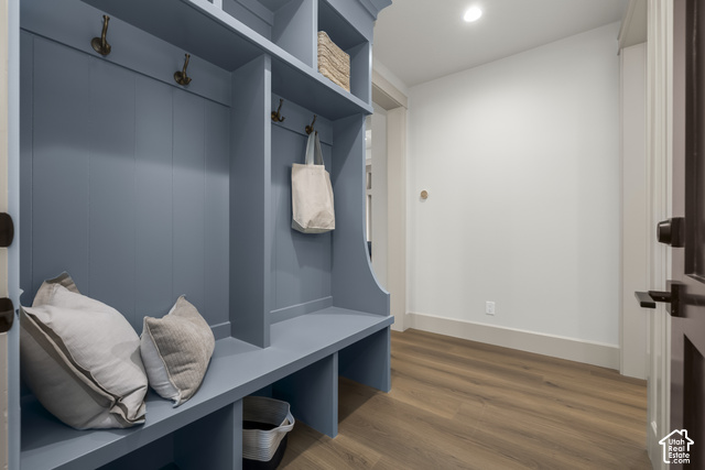 1175 North Elk Rdg Lane, Unit 201 Alpine, UT 84004 - Photo 25 of 38 Built-in mudroom bench with shelving and storage cubbies