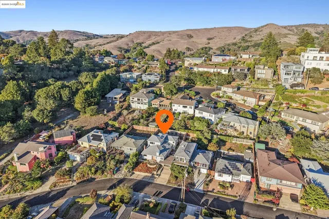 $1,375,000 | 19 Highland Boulevard, Kensington, CA 94707