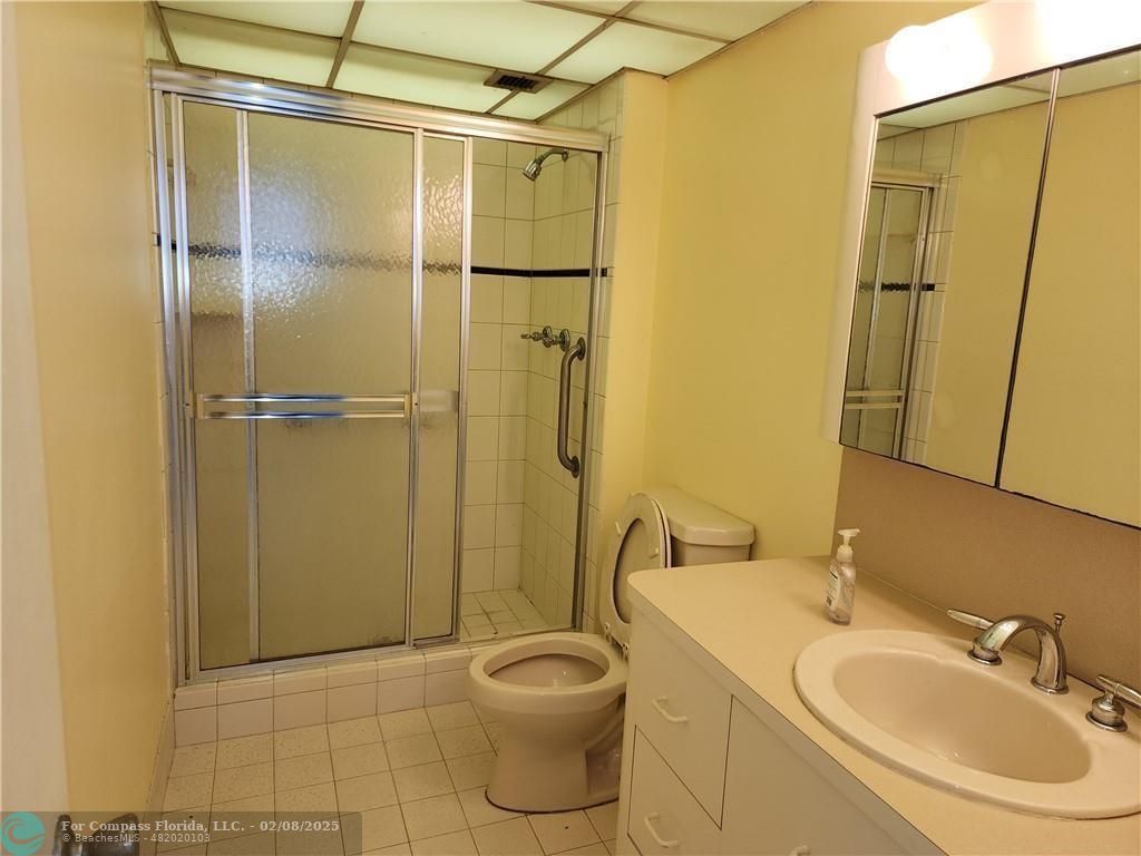 7001 Environ Boulevard, Unit 604 Lauderhill, FL 33319 - Photo 4 of 9