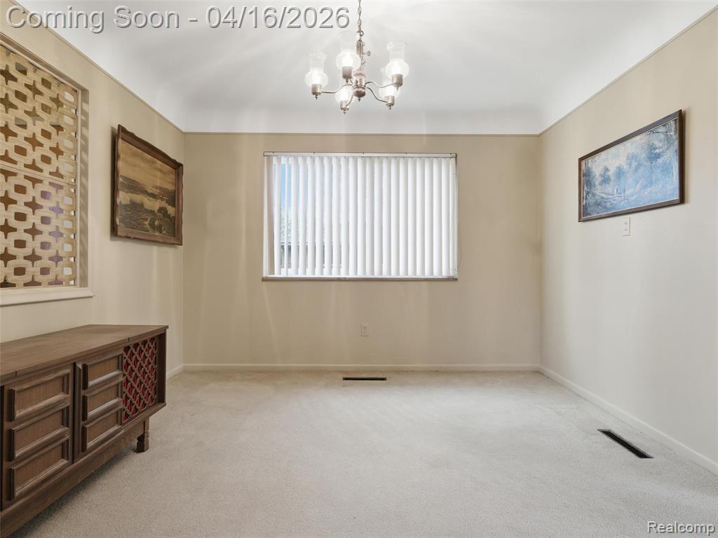 192 Booth Road Troy, MI 48085 - Photo 11 of 37