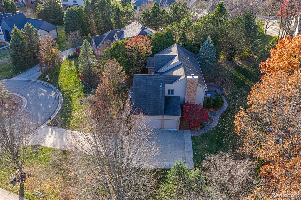3904 Kaeleaf Road Lake Orion, MI 48360 - Photo 7 of 66
