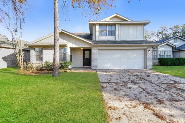 $1,830 | 15915 Vista Del Mar Drive, Houston, TX 77083