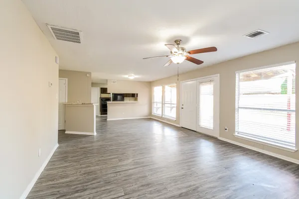 $1,830 | 15915 Vista Del Mar Drive, Houston, TX 77083