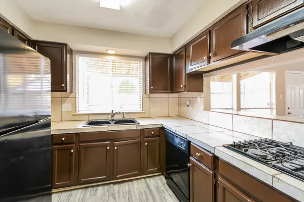 $1,830 | 15915 Vista Del Mar Drive, Houston, TX 77083