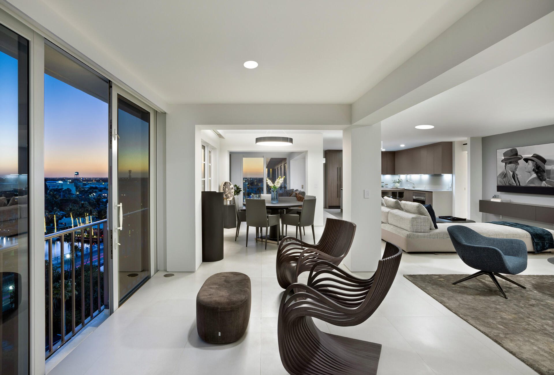 50 E Road, Unit 11G Delray Beach, FL 33483 - Photo 16 of 32 HALLWAY_DETAIL_TO_DINING