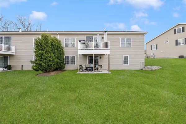 $689,900 | 3 Garden Vista Drive, Unit 3, Cranston, RI 02920