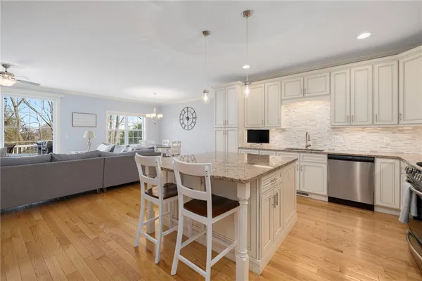 $689,900 | 3 Garden Vista Drive, Unit 3, Cranston, RI 02920