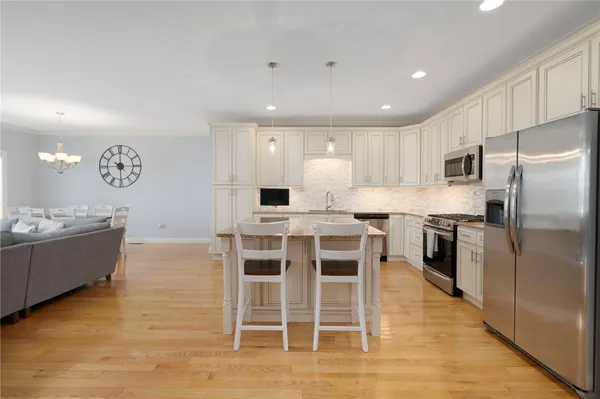 $689,900 | 3 Garden Vista Drive, Unit 3, Cranston, RI 02920