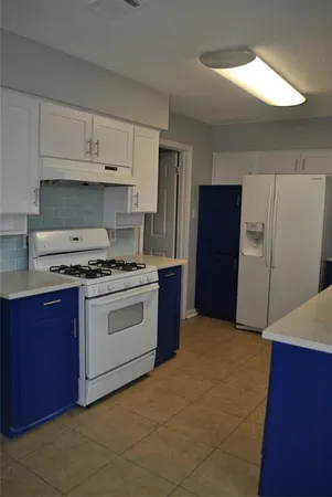 $2,395 | 1902 Aspen Drive, Lewisville, TX 75077