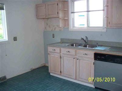 7329 East Atherton Road Davison, MI 48423 - Photo 3 of 8 20154401-2.JPG