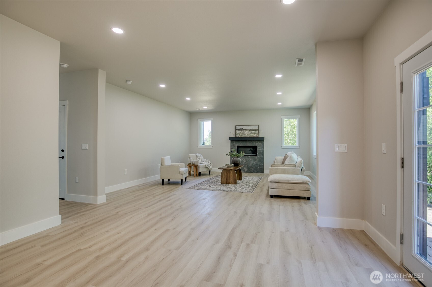 1408 Grays Pointe Lane Aberdeen, WA 98520 - Photo 17 of 32