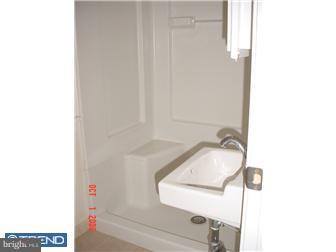 4065 West Ford Road Philadelphia, PA 19131 - Photo 11 of 12 Bathroom