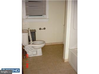 4065 West Ford Road Philadelphia, PA 19131 - Photo 12 of 12 Bathroom