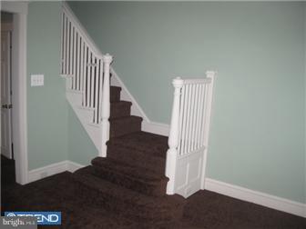 4065 West Ford Road Philadelphia, PA 19131 - Photo 3 of 12 Living Room