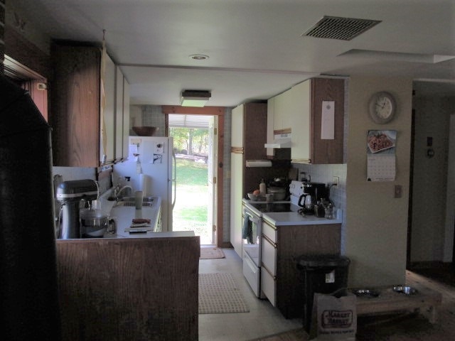 31 Mountain Road Jaffrey, NH 03452 - Photo 4 of 14