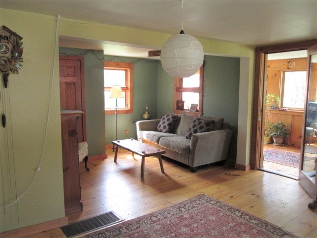 31 Mountain Road Jaffrey, NH 03452 - Photo 7 of 14
