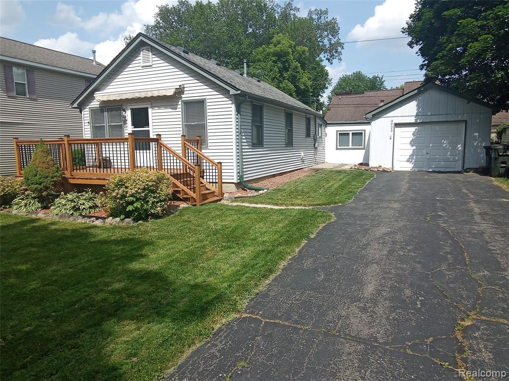 3923 Donley Avenue Rochester Hills, MI 48309 - Photo 2 of 19