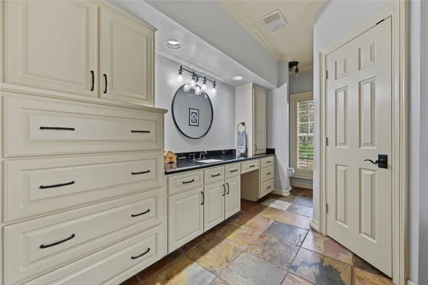 $1,250,000 | 1395 Ford Avenue, Dayton, TX 77535