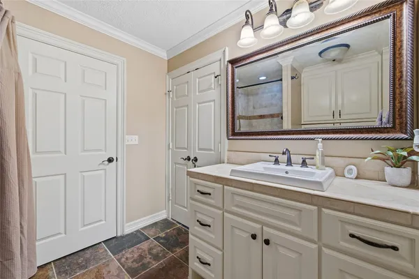$1,250,000 | 1395 Ford Avenue, Dayton, TX 77535