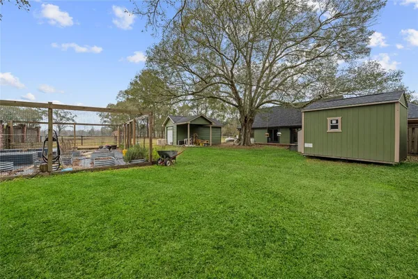 $1,250,000 | 1395 Ford Avenue, Dayton, TX 77535